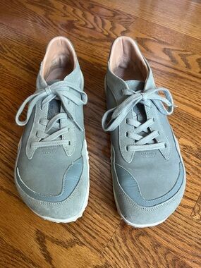 Mens/Unisex VivoBarefoot Novus Khaki Trainers EU 42